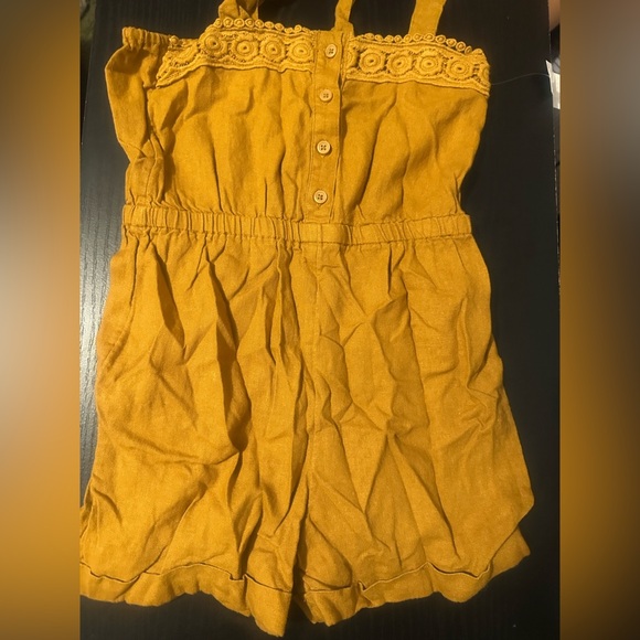 Old Navy Girl’s Rompers, Set of 3, NWT, size S 6-7 - Picture 3 of 4